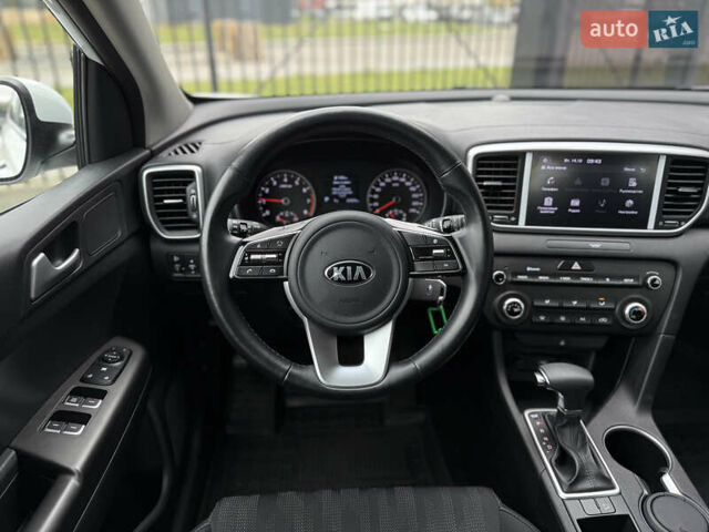 Киа Sportage 2021 в Киеве на Automoto.ua Белый Киа Sportage, объемом двигателя 1.6 л и пробегом 23 тыс. км за 19900 $, фото 37 на Automoto.ua