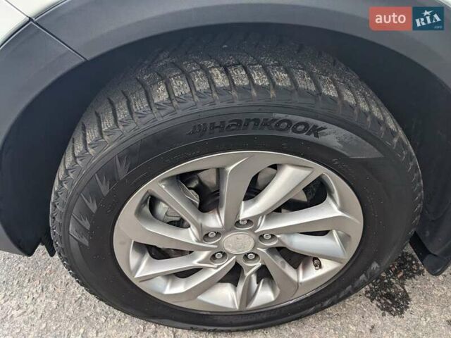Белый Киа Sportage, объемом двигателя 1.59 л и пробегом 11 тыс. км за 22000 $, фото 43 на Automoto.ua