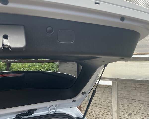 Белый Киа Sportage, объемом двигателя 1.59 л и пробегом 12 тыс. км за 22500 $, фото 12 на Automoto.ua