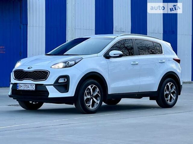 Белый Киа Sportage, объемом двигателя 1.59 л и пробегом 10 тыс. км за 19900 $, фото 29 на Automoto.ua