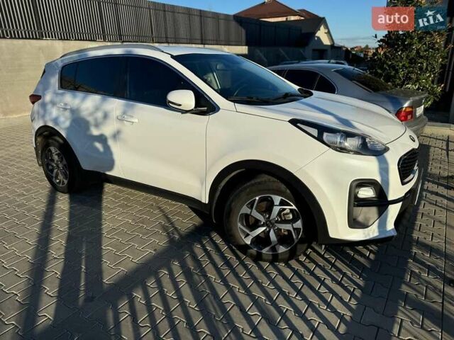 Киа Sportage 2021 в Харькове на Automoto.ua Белый Киа Sportage, объемом двигателя 1.59 л и пробегом 96 тыс. км за 19000 $, фото 5 на Automoto.ua