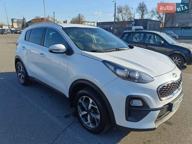 Білий Кіа Sportage, об'ємом двигуна 1.59 л та пробігом 115 тис. км за 16950 $, фото 37 на Automoto.ua