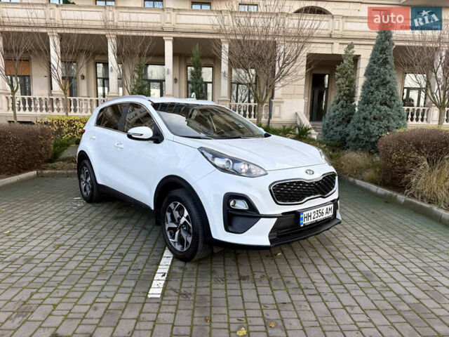 Белый Киа Sportage, объемом двигателя 1.6 л и пробегом 35 тыс. км за 20300 $, фото 9 на Automoto.ua