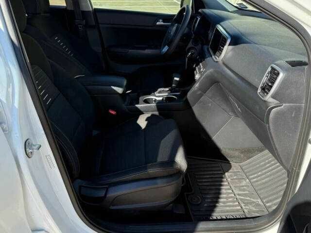 Белый Киа Sportage, объемом двигателя 2.4 л и пробегом 34 тыс. км за 4300 $, фото 6 на Automoto.ua