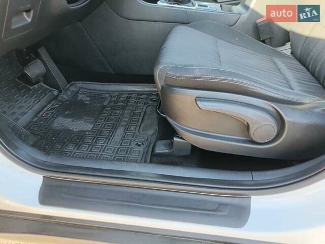 Білий Кіа Sportage, об'ємом двигуна 1.59 л та пробігом 115 тис. км за 16950 $, фото 22 на Automoto.ua