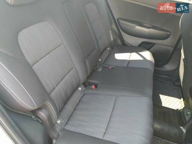 Белый Киа Sportage, объемом двигателя 1.59 л и пробегом 25 тыс. км за 21500 $, фото 31 на Automoto.ua
