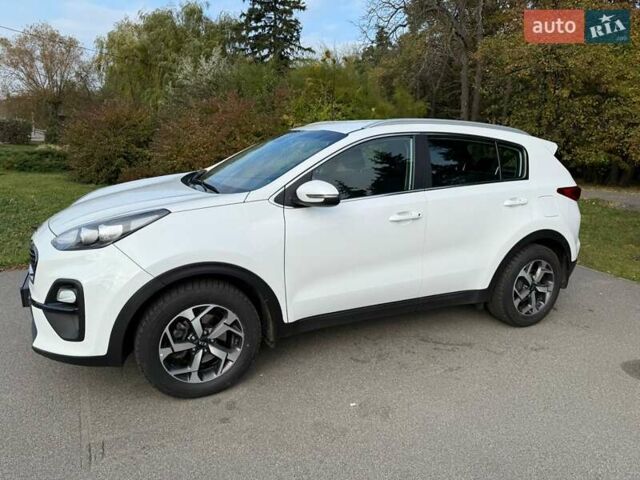 Киа Sportage 2021 в Киеве на Automoto.ua Белый Киа Sportage, объемом двигателя 1.59 л и пробегом 106 тыс. км за 18500 $, фото 4 на Automoto.ua
