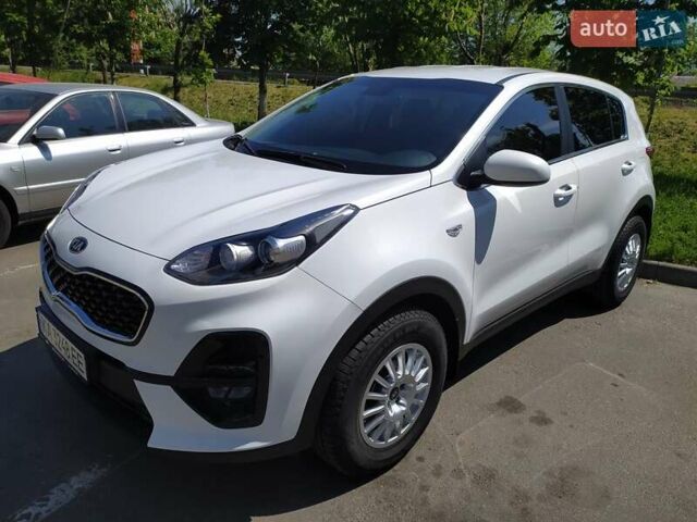Белый Киа Sportage, объемом двигателя 1.59 л и пробегом 25 тыс. км за 21500 $, фото 1 на Automoto.ua