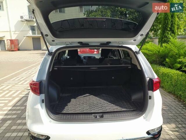 Белый Киа Sportage, объемом двигателя 1.59 л и пробегом 25 тыс. км за 21500 $, фото 39 на Automoto.ua
