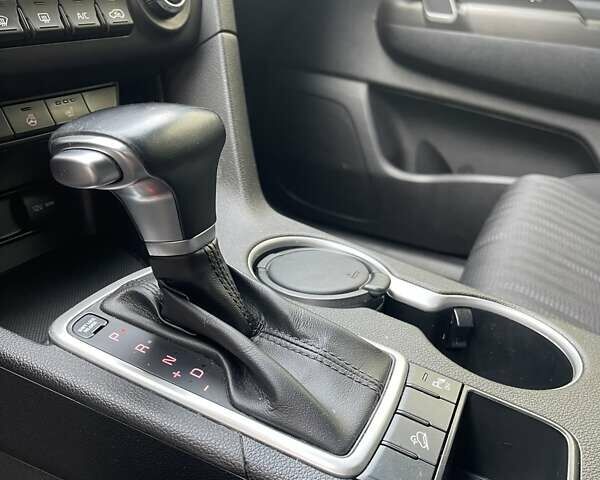 Білий Кіа Sportage, об'ємом двигуна 1.59 л та пробігом 115 тис. км за 16500 $, фото 21 на Automoto.ua
