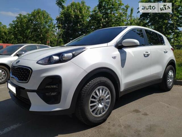 Білий Кіа Sportage, об'ємом двигуна 1.59 л та пробігом 12 тис. км за 22300 $, фото 25 на Automoto.ua