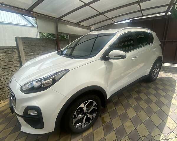Белый Киа Sportage, объемом двигателя 1.59 л и пробегом 12 тыс. км за 22500 $, фото 6 на Automoto.ua