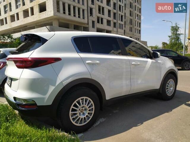 Белый Киа Sportage, объемом двигателя 1.59 л и пробегом 25 тыс. км за 21500 $, фото 4 на Automoto.ua