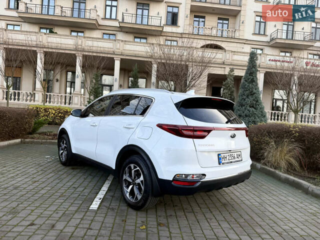 Белый Киа Sportage, объемом двигателя 1.6 л и пробегом 35 тыс. км за 20300 $, фото 13 на Automoto.ua