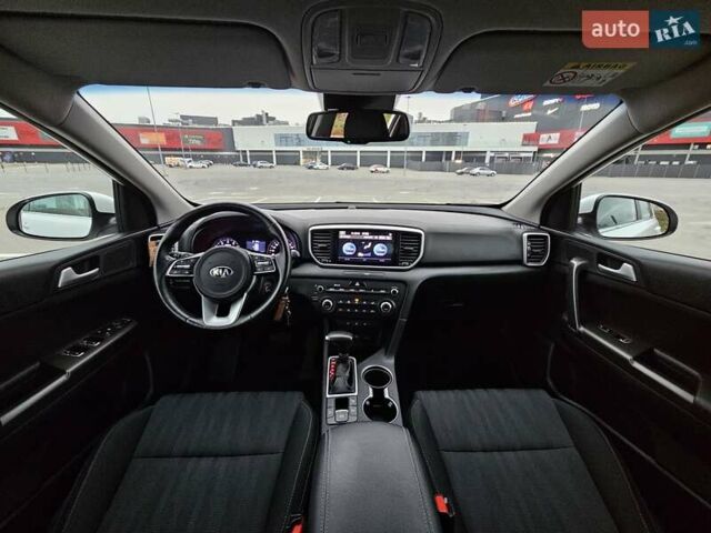 Киа Sportage 2021 в Киеве на Automoto.ua Белый Киа Sportage, объемом двигателя 1.59 л и пробегом 71 тыс. км за 19400 $, фото 13 на Automoto.ua