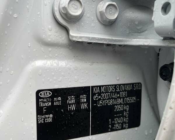 Білий Кіа Sportage, об'ємом двигуна 1.59 л та пробігом 115 тис. км за 16500 $, фото 29 на Automoto.ua