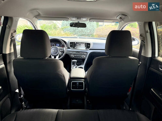 Белый Киа Sportage, объемом двигателя 1.6 л и пробегом 35 тыс. км за 20300 $, фото 29 на Automoto.ua