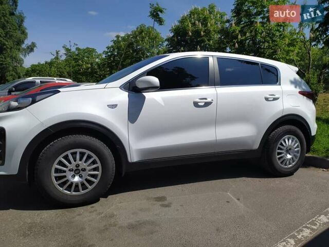 Белый Киа Sportage, объемом двигателя 1.59 л и пробегом 25 тыс. км за 21500 $, фото 11 на Automoto.ua