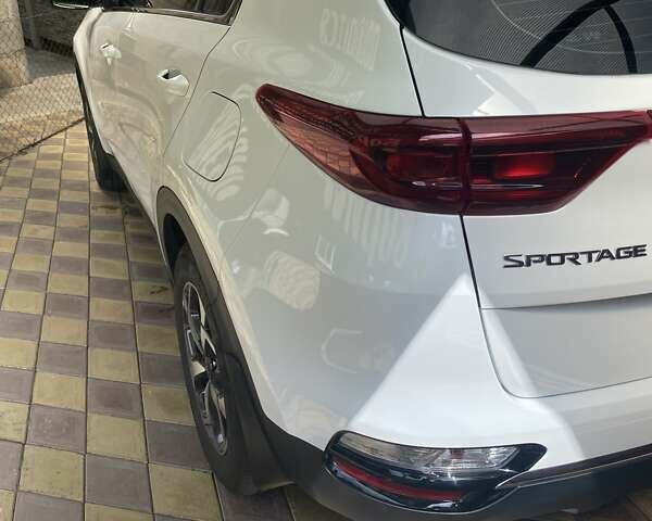 Белый Киа Sportage, объемом двигателя 1.59 л и пробегом 12 тыс. км за 22500 $, фото 9 на Automoto.ua