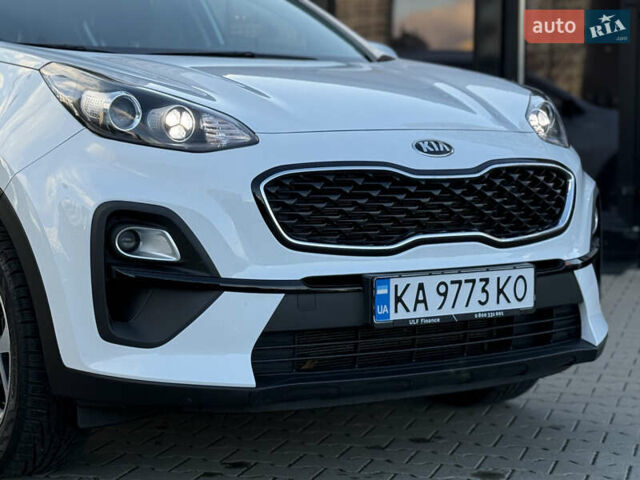 Киа Sportage 2021 в Киеве на Automoto.ua Белый Киа Sportage, объемом двигателя 1.6 л и пробегом 23 тыс. км за 19900 $, фото 7 на Automoto.ua