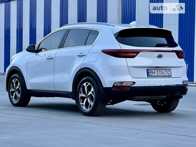 Білий Кіа Sportage, об'ємом двигуна 1.59 л та пробігом 10 тис. км за 19900 $, фото 26 на Automoto.ua