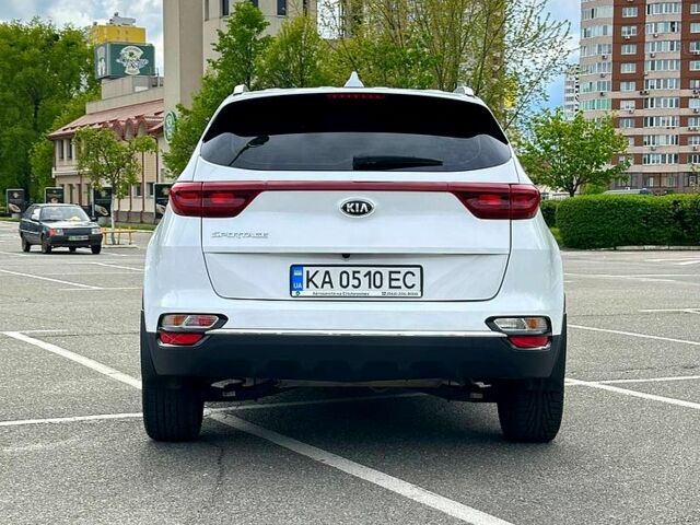 Белый Киа Sportage, объемом двигателя 1.6 л и пробегом 20 тыс. км за 15500 $, фото 3 на Automoto.ua