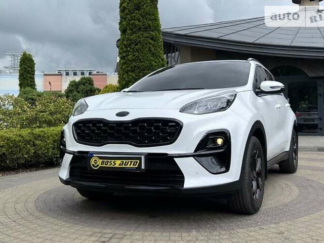 Белый Киа Sportage, объемом двигателя 1.59 л и пробегом 51 тыс. км за 23900 $, фото 2 на Automoto.ua