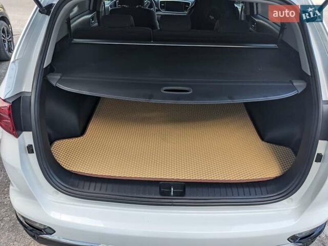 Белый Киа Sportage, объемом двигателя 1.59 л и пробегом 11 тыс. км за 22000 $, фото 13 на Automoto.ua