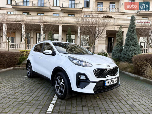 Белый Киа Sportage, объемом двигателя 1.6 л и пробегом 35 тыс. км за 20300 $, фото 8 на Automoto.ua