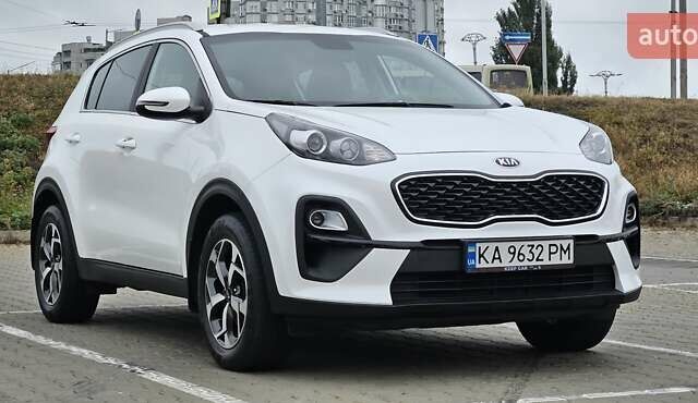 Киа Sportage 2021 в Киеве на Automoto.ua Белый Киа Sportage, объемом двигателя 1.59 л и пробегом 71 тыс. км за 19400 $, фото 24 на Automoto.ua