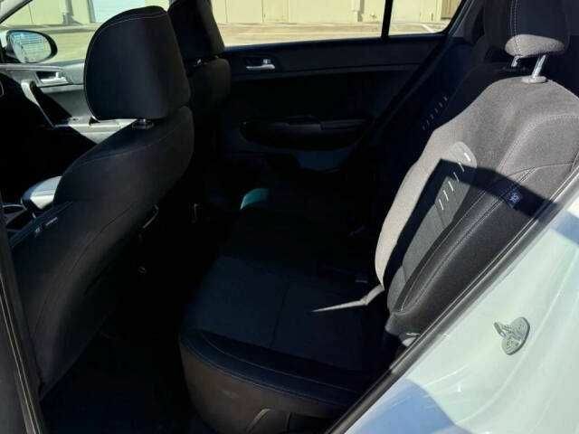 Белый Киа Sportage, объемом двигателя 2.4 л и пробегом 34 тыс. км за 4300 $, фото 7 на Automoto.ua