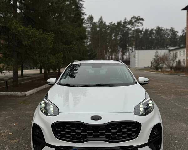 Білий Кіа Sportage, об'ємом двигуна 2 л та пробігом 103 тис. км за 23500 $, фото 2 на Automoto.ua