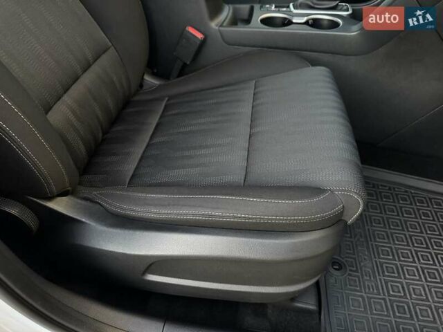 Білий Кіа Sportage, об'ємом двигуна 1.59 л та пробігом 95 тис. км за 19500 $, фото 58 на Automoto.ua