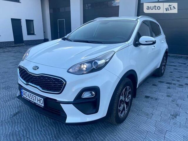 Белый Киа Sportage, объемом двигателя 1.6 л и пробегом 7 тыс. км за 26400 $, фото 13 на Automoto.ua