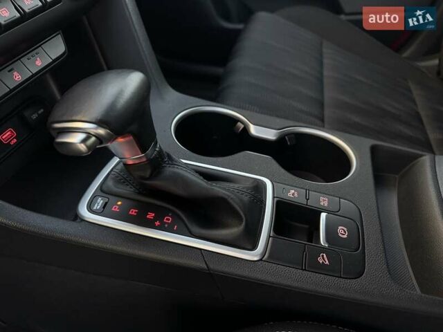 Білий Кіа Sportage, об'ємом двигуна 1.59 л та пробігом 95 тис. км за 19500 $, фото 51 на Automoto.ua