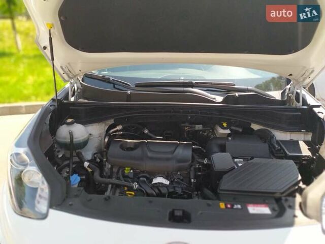 Белый Киа Sportage, объемом двигателя 1.59 л и пробегом 25 тыс. км за 21500 $, фото 36 на Automoto.ua