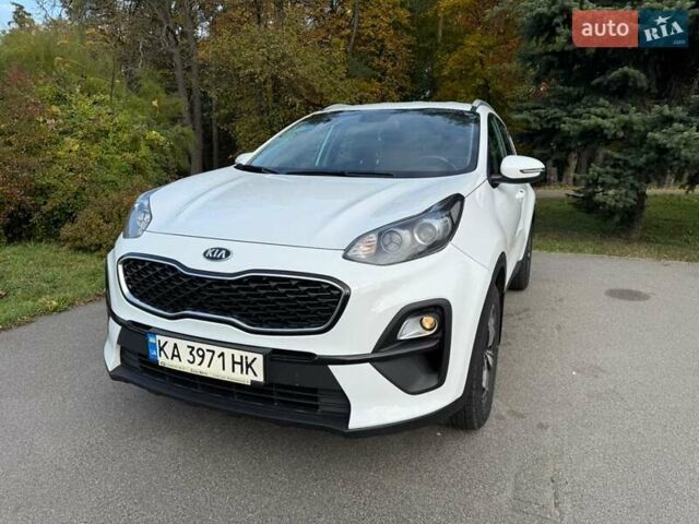 Киа Sportage 2021 в Киеве на Automoto.ua Белый Киа Sportage, объемом двигателя 1.59 л и пробегом 106 тыс. км за 18500 $, фото 13 на Automoto.ua