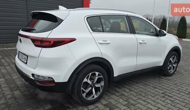 Білий Кіа Sportage, об'ємом двигуна 1.6 л та пробігом 131 тис. км за 13950 $, фото 6 на Automoto.ua