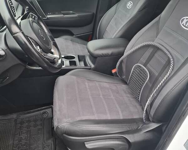 Белый Киа Sportage, объемом двигателя 1.59 л и пробегом 63 тыс. км за 19300 $, фото 11 на Automoto.ua