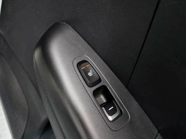 Білий Кіа Sportage, об'ємом двигуна 2 л та пробігом 54 тис. км за 20000 $, фото 10 на Automoto.ua