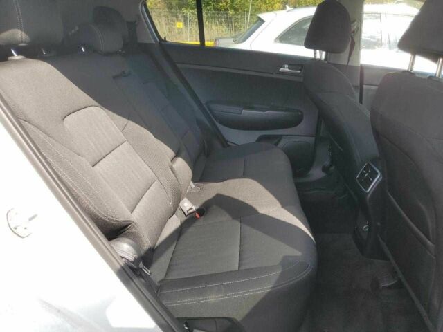 Белый Киа Sportage, объемом двигателя 2.4 л и пробегом 61 тыс. км за 4600 $, фото 9 на Automoto.ua