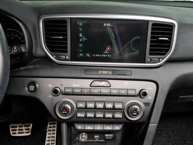 Білий Кіа Sportage, об'ємом двигуна 2 л та пробігом 54 тис. км за 20000 $, фото 7 на Automoto.ua