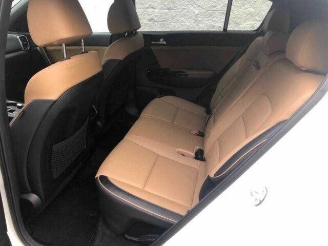 Білий Кіа Sportage, об'ємом двигуна 2.4 л та пробігом 37 тис. км за 6000 $, фото 10 на Automoto.ua