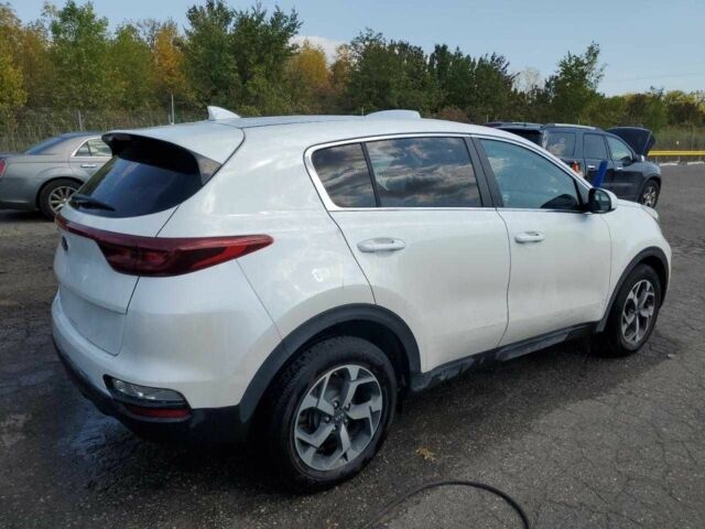 Белый Киа Sportage, объемом двигателя 2.4 л и пробегом 61 тыс. км за 4600 $, фото 3 на Automoto.ua