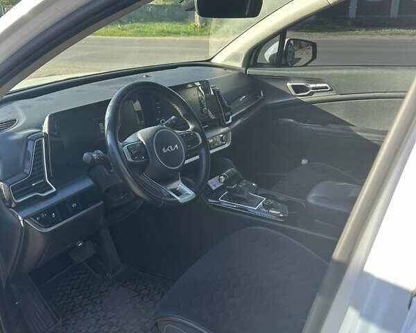 Белый Киа Sportage, объемом двигателя 1.6 л и пробегом 71 тыс. км за 26500 $, фото 2 на Automoto.ua