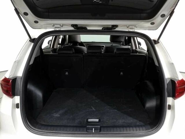 Білий Кіа Sportage, об'ємом двигуна 2 л та пробігом 54 тис. км за 20000 $, фото 11 на Automoto.ua