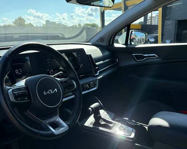 Білий Кіа Sportage, об'ємом двигуна 2 л та пробігом 28 тис. км за 28500 $, фото 6 на Automoto.ua