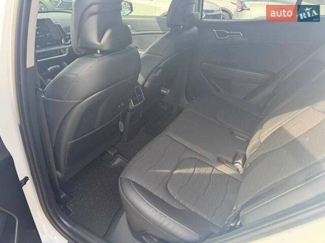 Киа Sportage 2023 в Киеве на Automoto.ua Белый Киа Sportage, объемом двигателя 1.6 л и пробегом 11 тыс. км за 26999 $, фото 9 на Automoto.ua