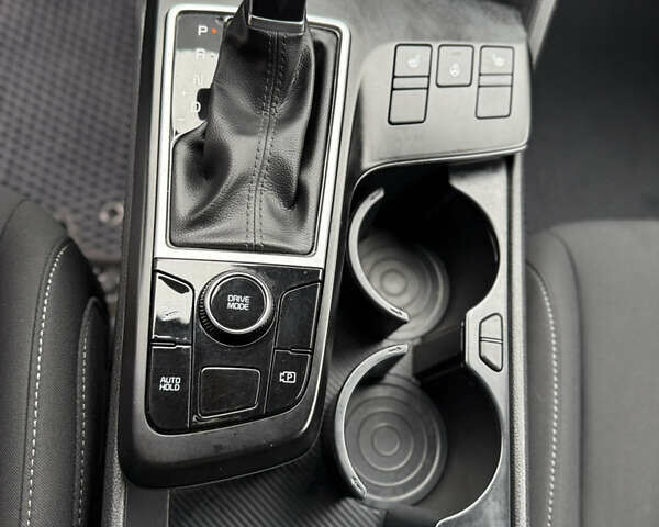 Киа Sportage 2023 в Киеве на Automoto.ua Белый Киа Sportage, объемом двигателя 2 л и пробегом 27 тыс. км за 27950 $, фото 22 на Automoto.ua