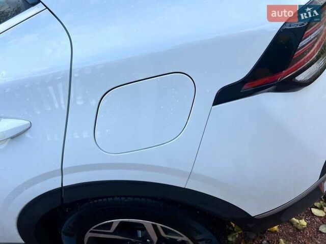 Белый Киа Sportage, объемом двигателя 2 л и пробегом 13 тыс. км за 26500 $, фото 2 на Automoto.ua